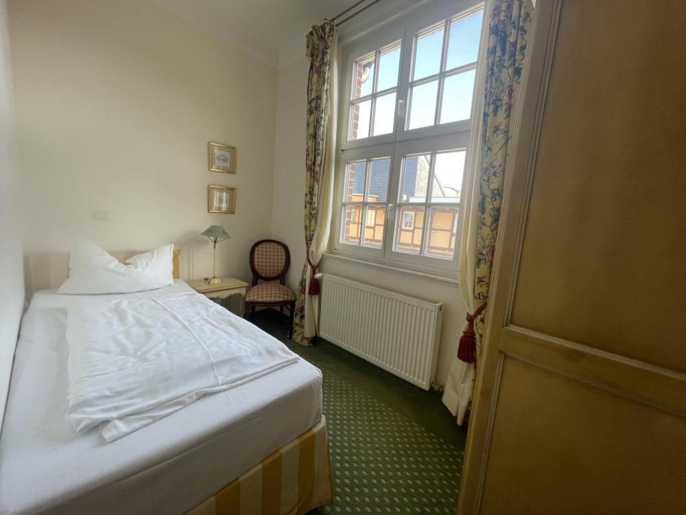 Hotel Adler Rudolstadt Exteriör bild